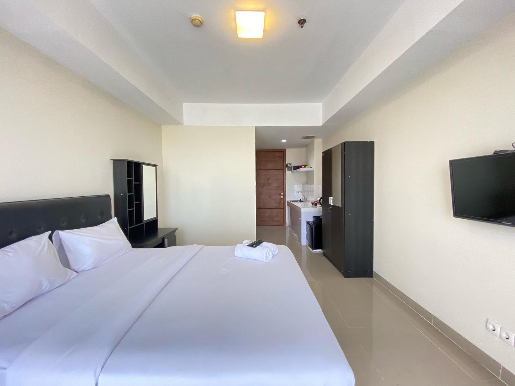 Cozy At Beverly Dago By Travelio * Bandung